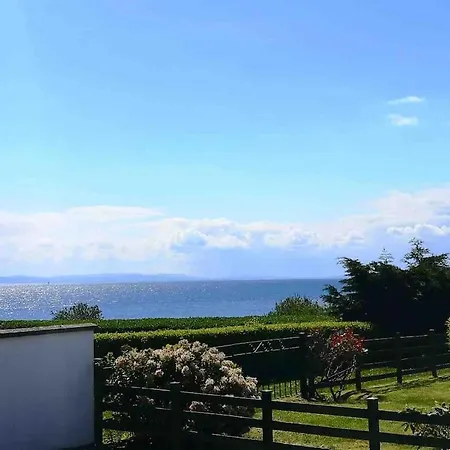 Townhouse On Wild Atlantic Way * Moville