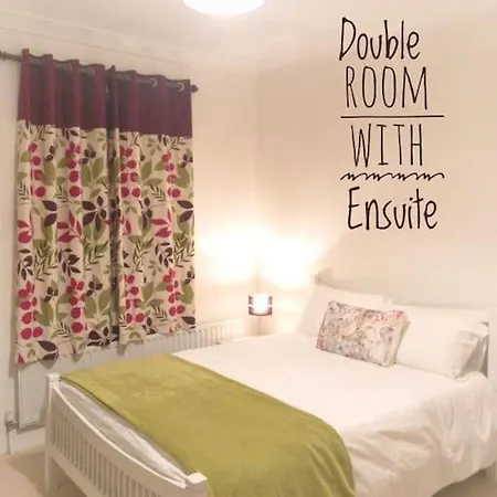 Townhouse On Wild Atlantic Way 펜션 *