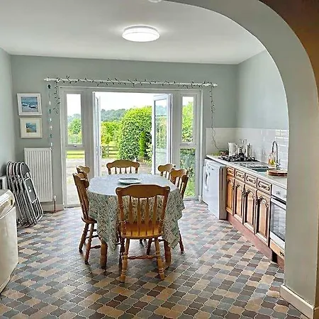 Townhouse On Wild Atlantic Way Мовилл