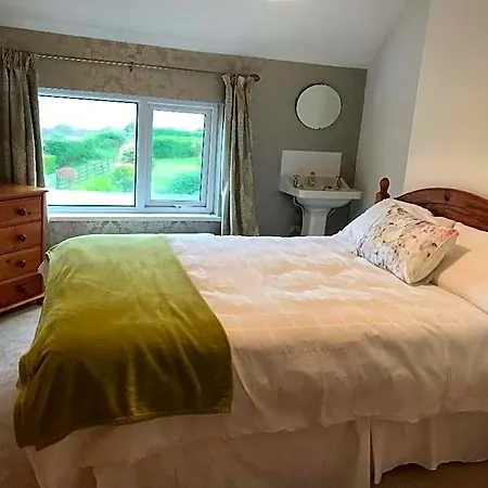 Townhouse On Wild Atlantic Way * Мовилл